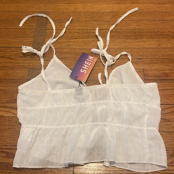 NWT SHEIN Deep V Neck Tie Front Knot Shoulder Ruffle Hem Cami Top size medium - Picture 7 of 7